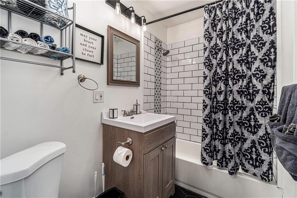6836 S Benton Avenue — photo 12