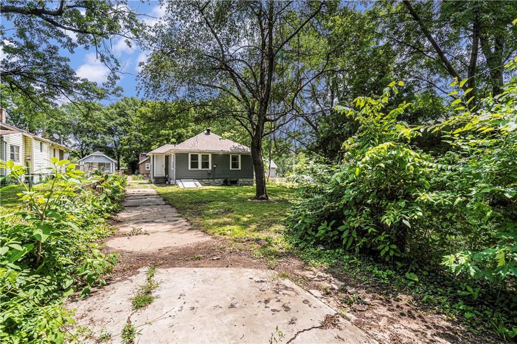 6836 S Benton Avenue — photo 14