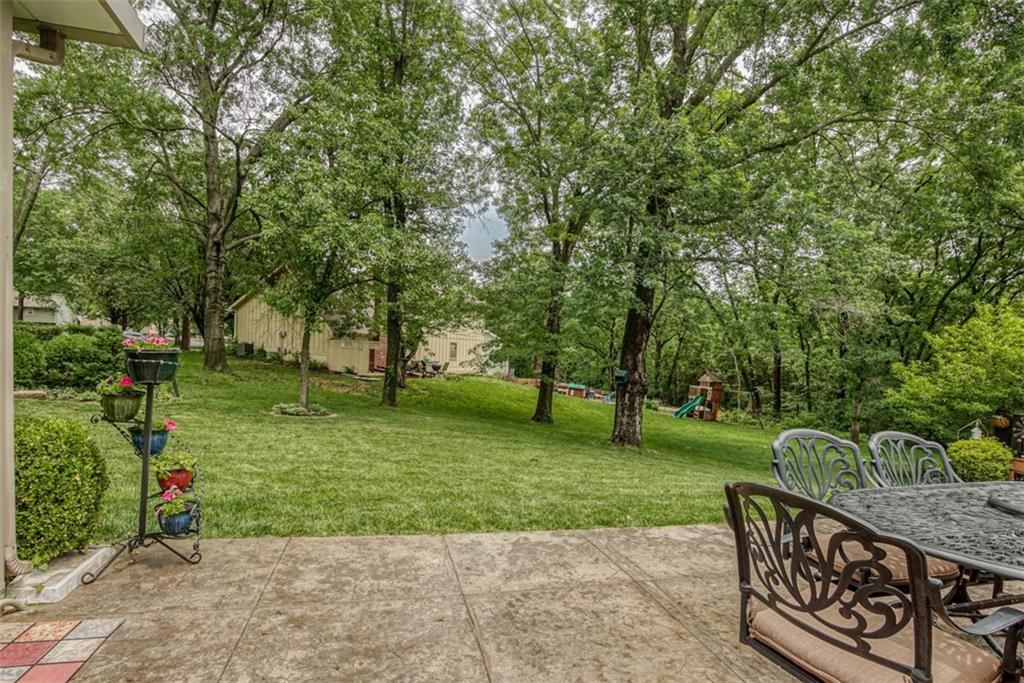 13407 W 80th Terrace — photo 9
