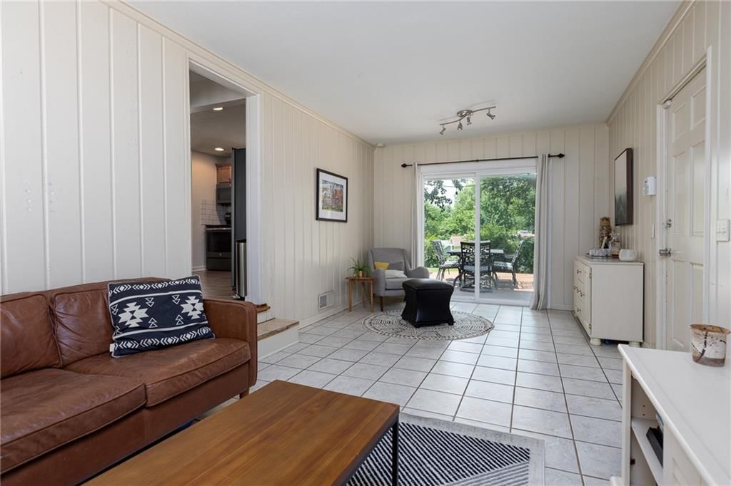 4424 N Grand Avenue — photo 28