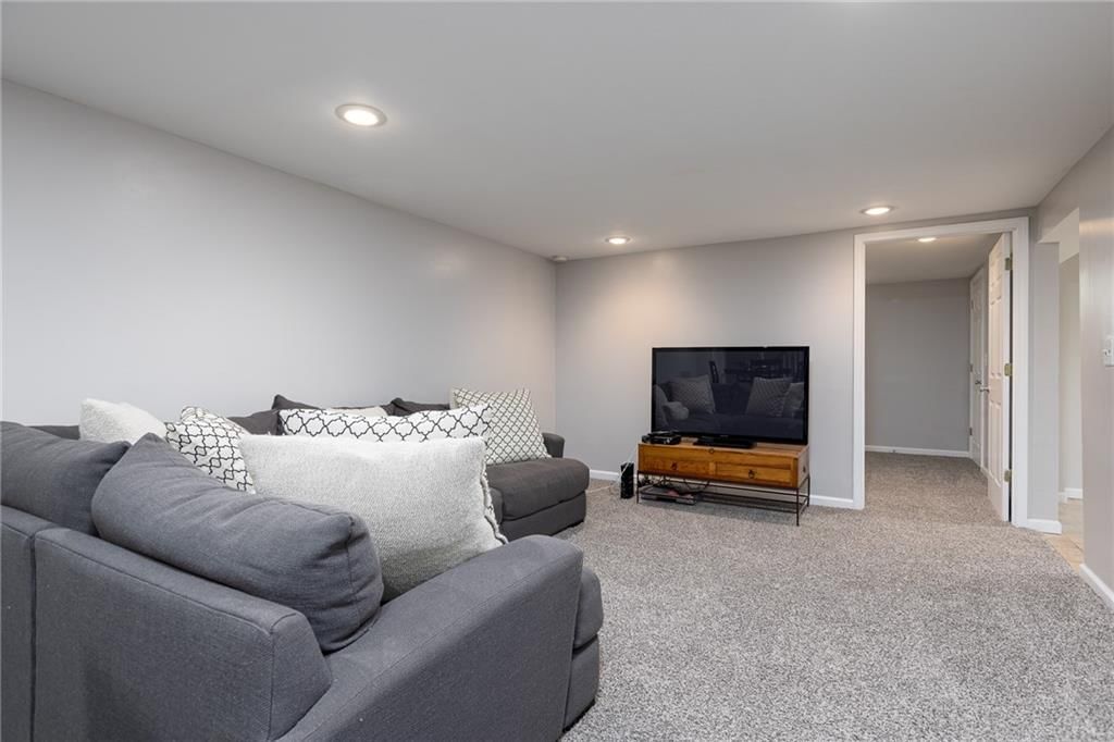 4424 N Grand Avenue — photo 31