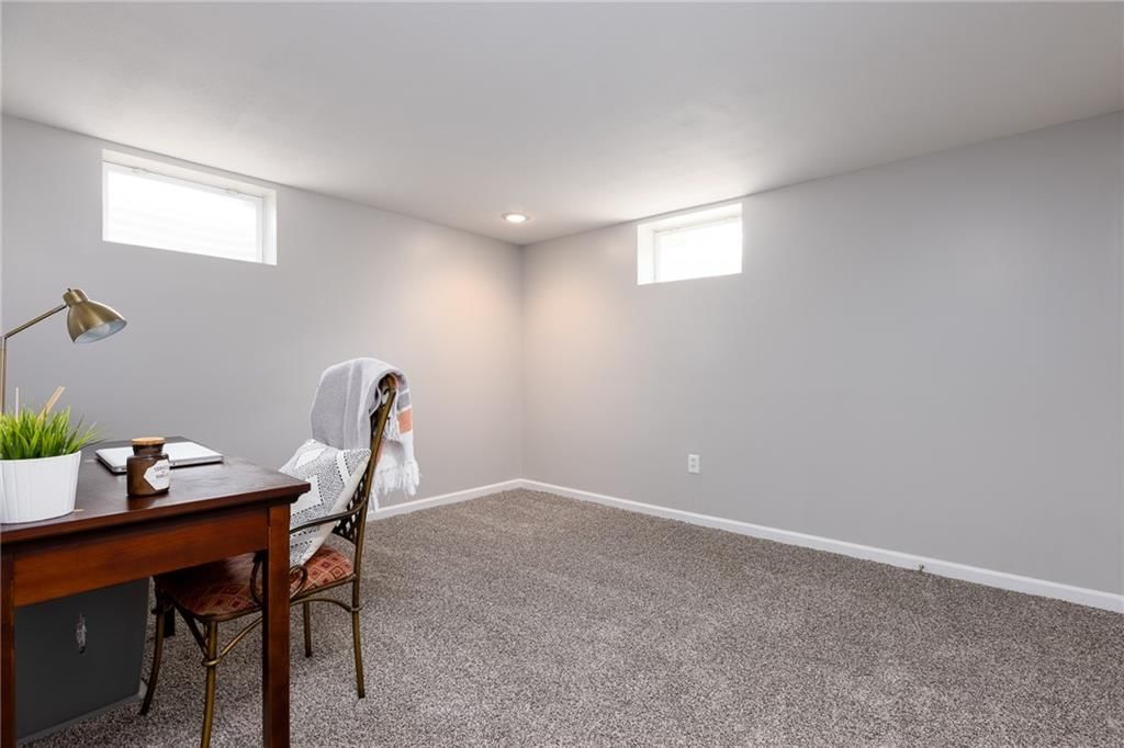 4424 N Grand Avenue — photo 34