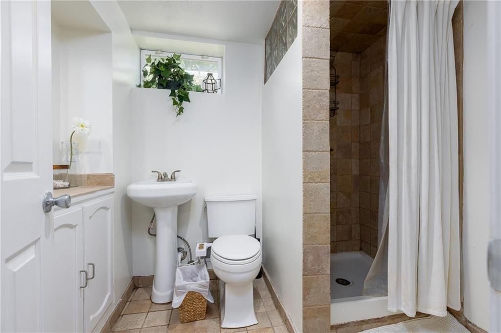 4424 N Grand Avenue — photo 36