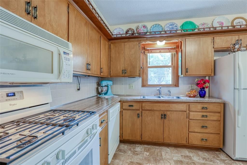 1521 S Dodgion Avenue — photo 16