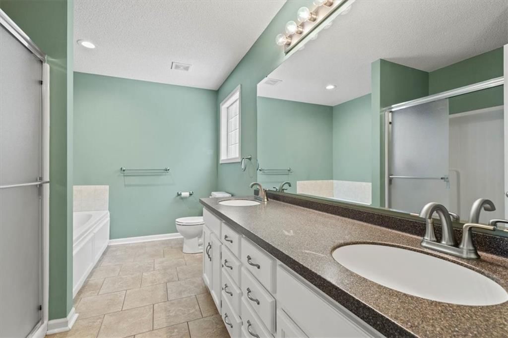 10610 NW 86th Street — photo 21