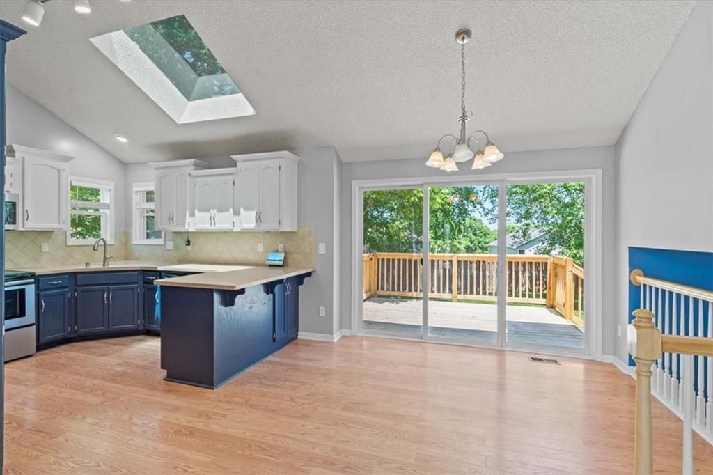 10610 NW 86th Street — photo 5