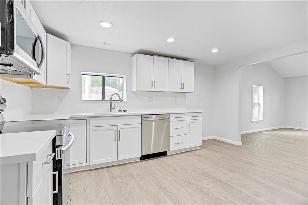 2530 S 42ND Street — photo 8
