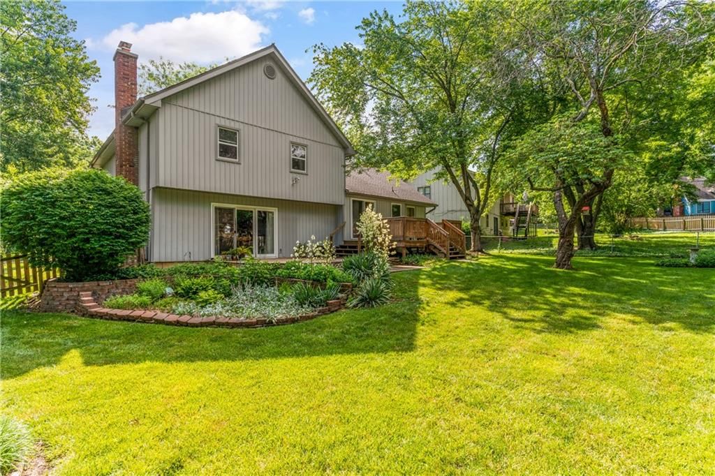 8918 Alden Street — photo 22
