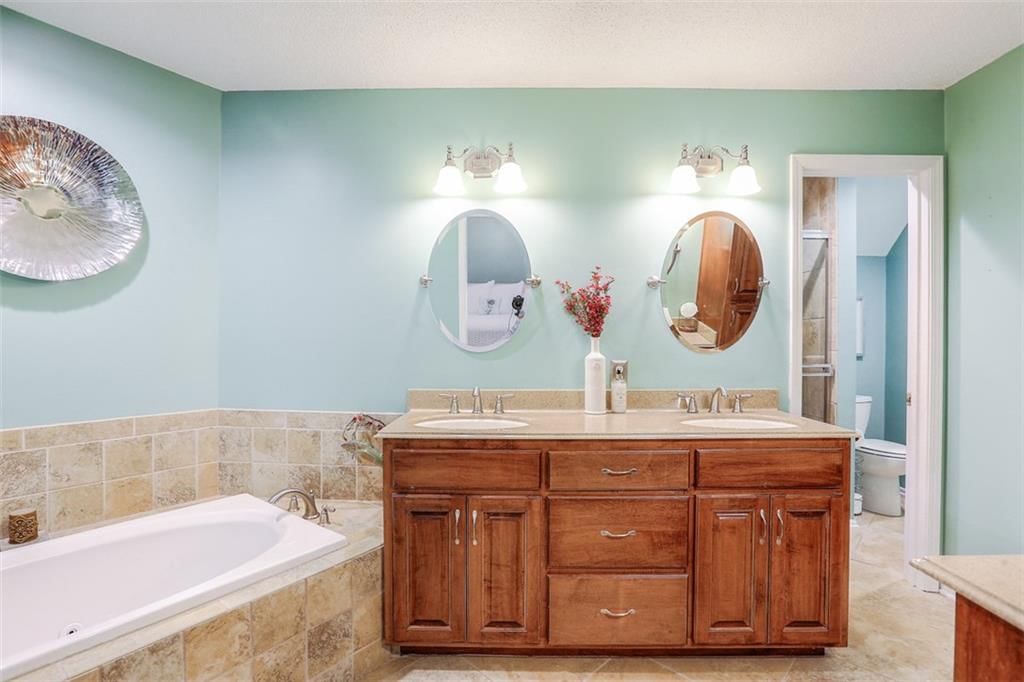 3909 NE Clearbrook Drive — photo 13