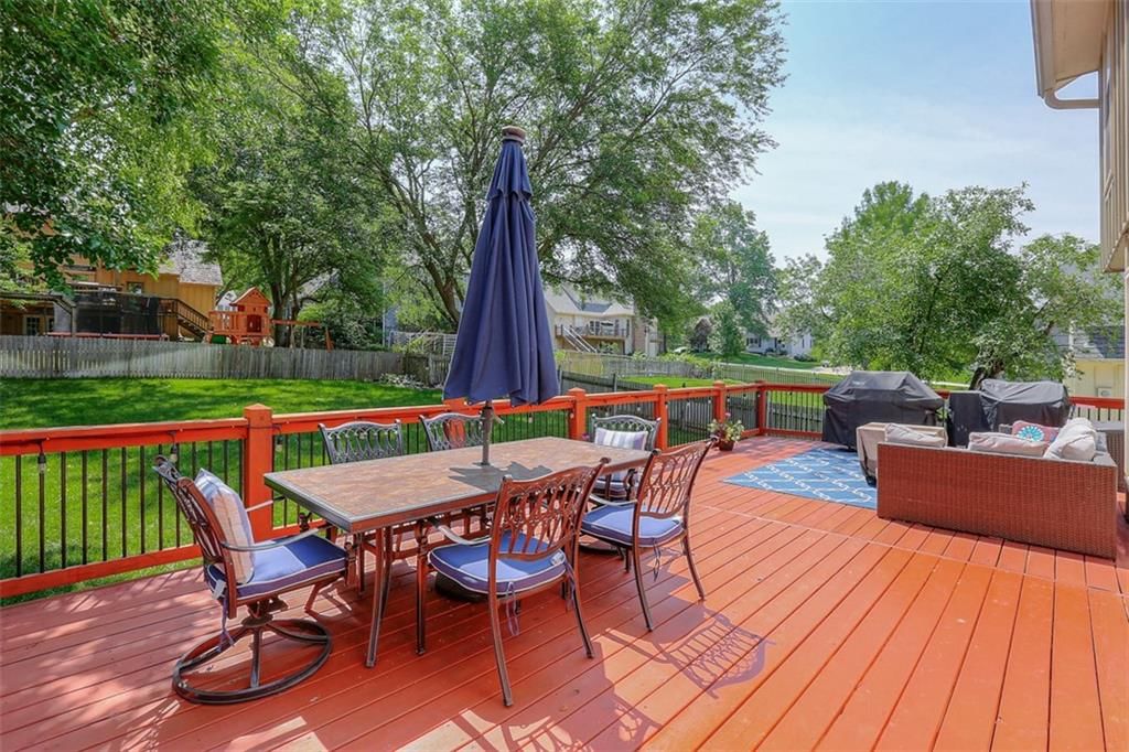 3909 NE Clearbrook Drive — photo 4