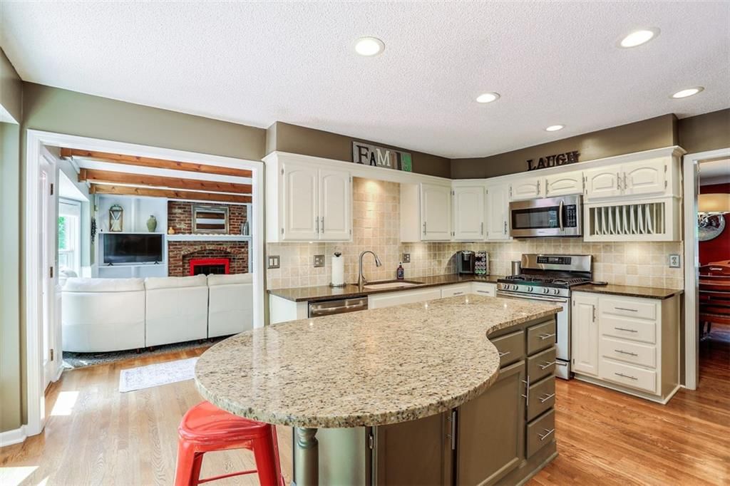 3909 NE Clearbrook Drive — photo 10
