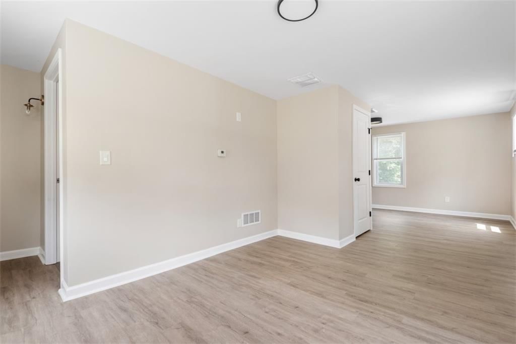 28770 Windsor Road — photo 13