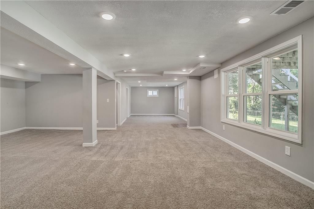 6408 N Flora Avenue — photo 24