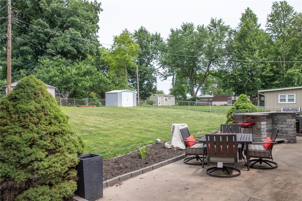 7110 Edgewood Boulevard — photo 33