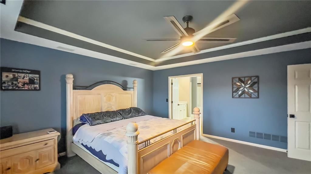 327 NE Lakes Edge Circle — photo 18