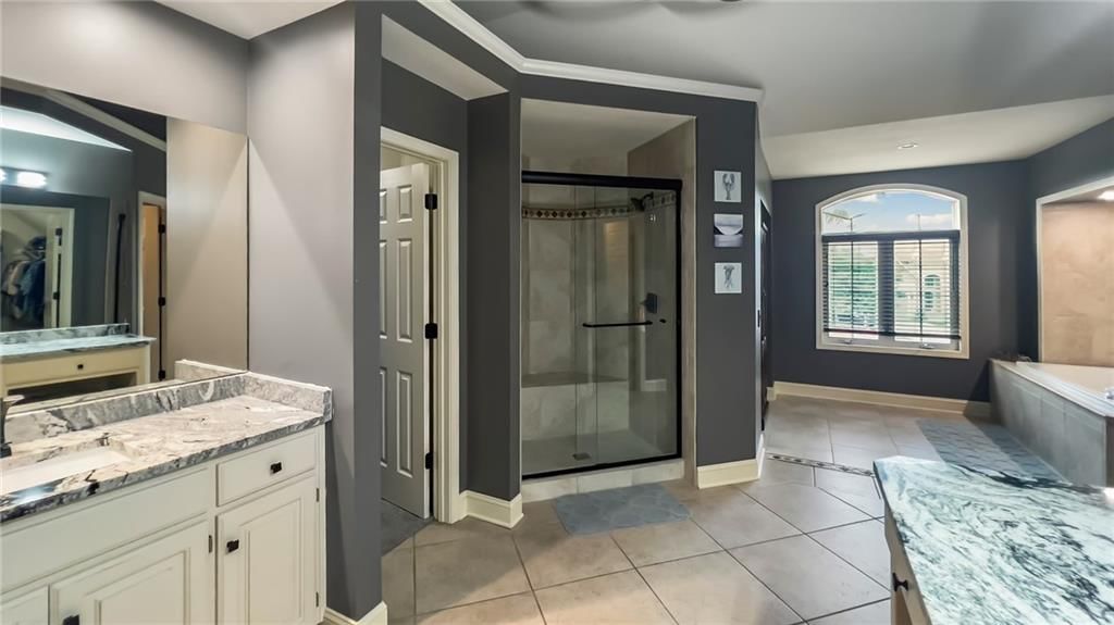 327 NE Lakes Edge Circle — photo 23
