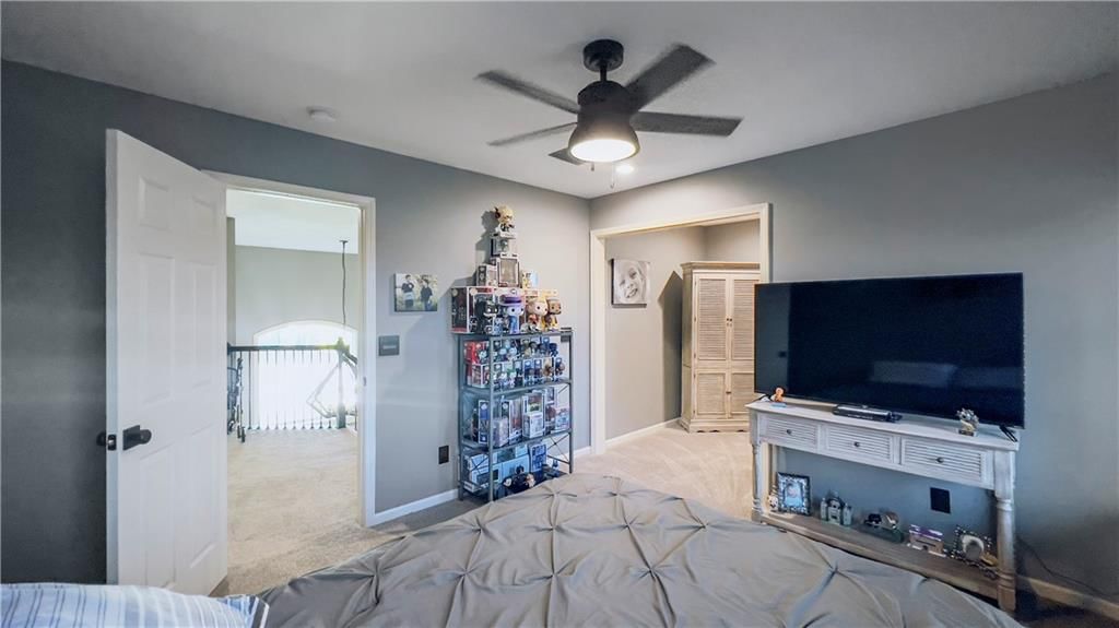 327 NE Lakes Edge Circle — photo 26