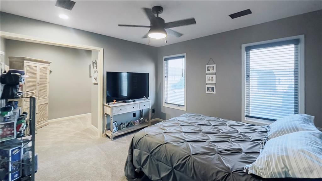 327 NE Lakes Edge Circle — photo 27