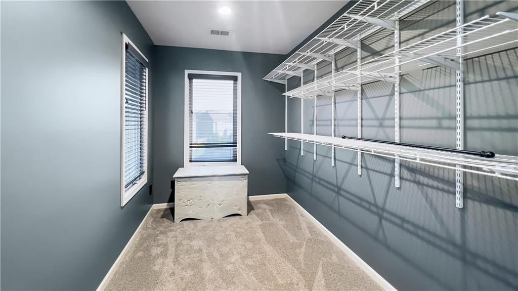 327 NE Lakes Edge Circle — photo 36