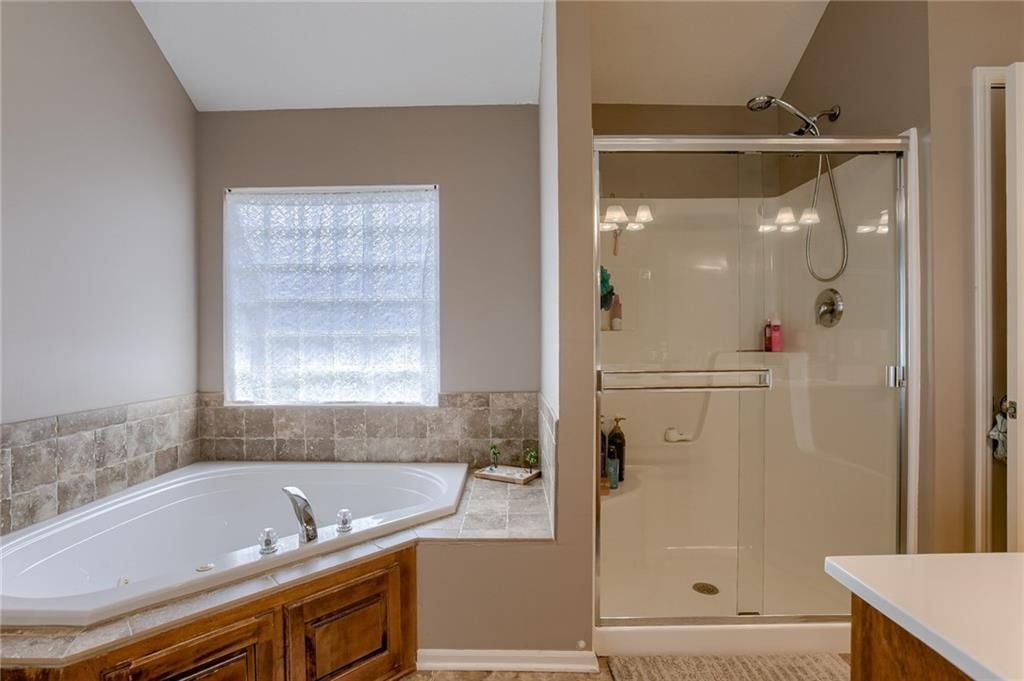 2317 NE OVERLAND Drive — photo 19