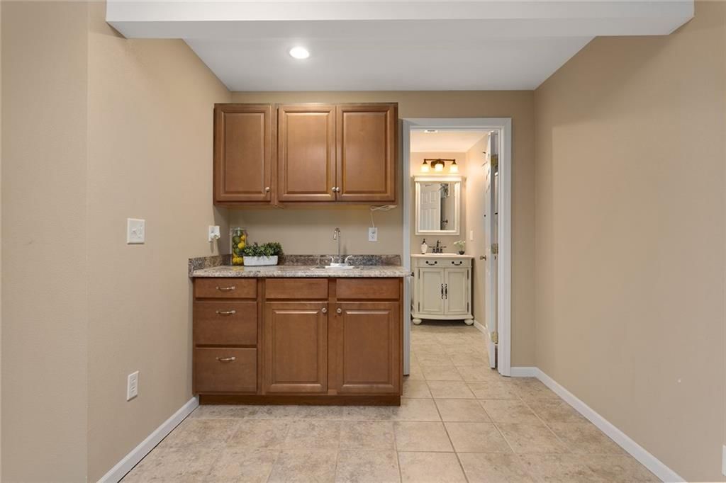 201 Morningview Drive — photo 32