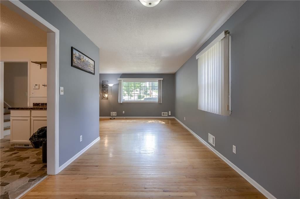 3717 N Garfield Avenue — photo 6