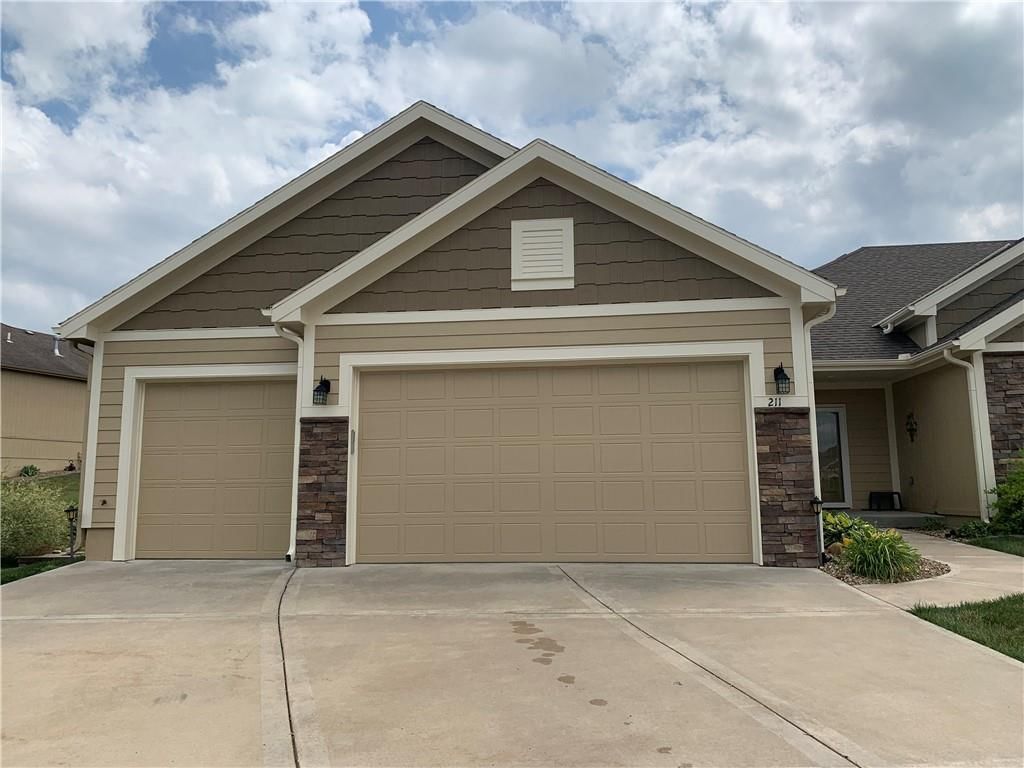 211 Ashmont Court — photo 2