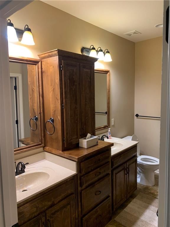 211 Ashmont Court — photo 21