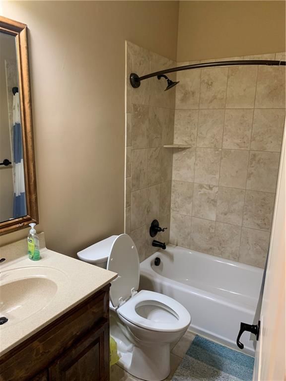 211 Ashmont Court — photo 29