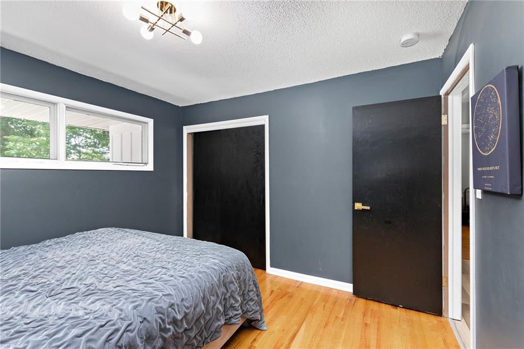 1477 Hampton Court — photo 13