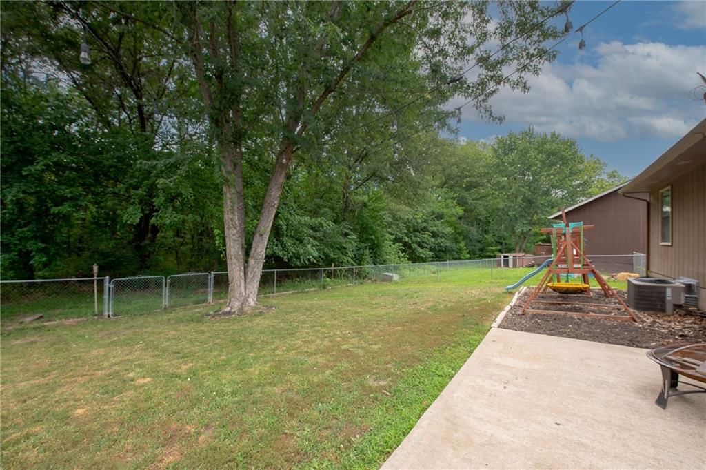 1515 Maple Lane — photo 8