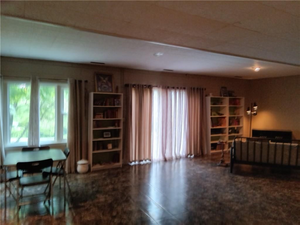 8 Lindenwood Lane — photo 18