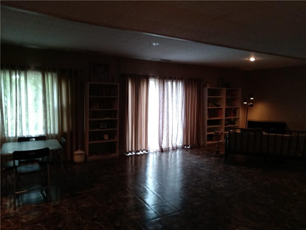 8 Lindenwood Lane — photo 19