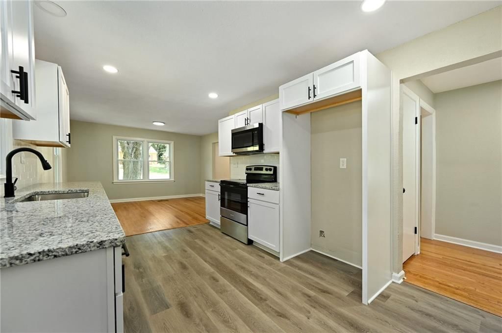 8140 Ditzler Avenue — photo 11