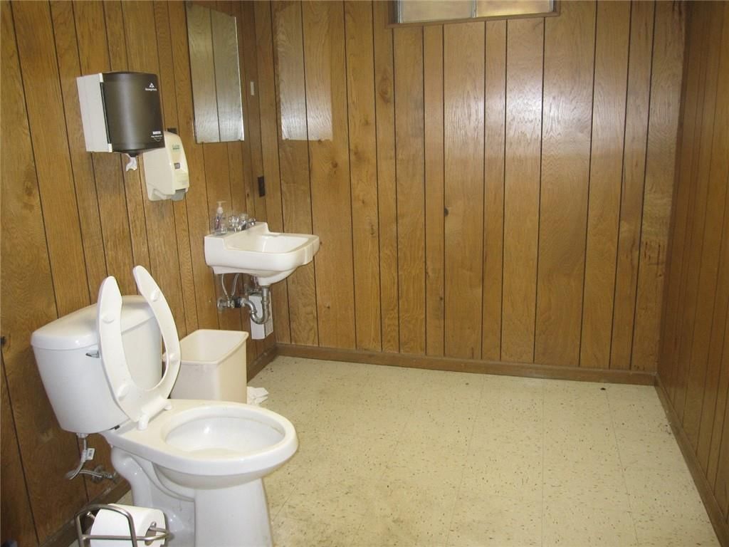 1502 S Belt Highway — photo 21