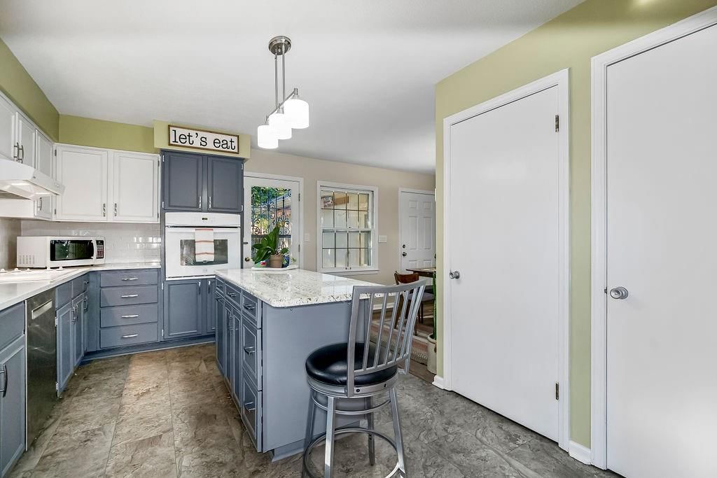 9100 Westbrooke Drive — photo 22