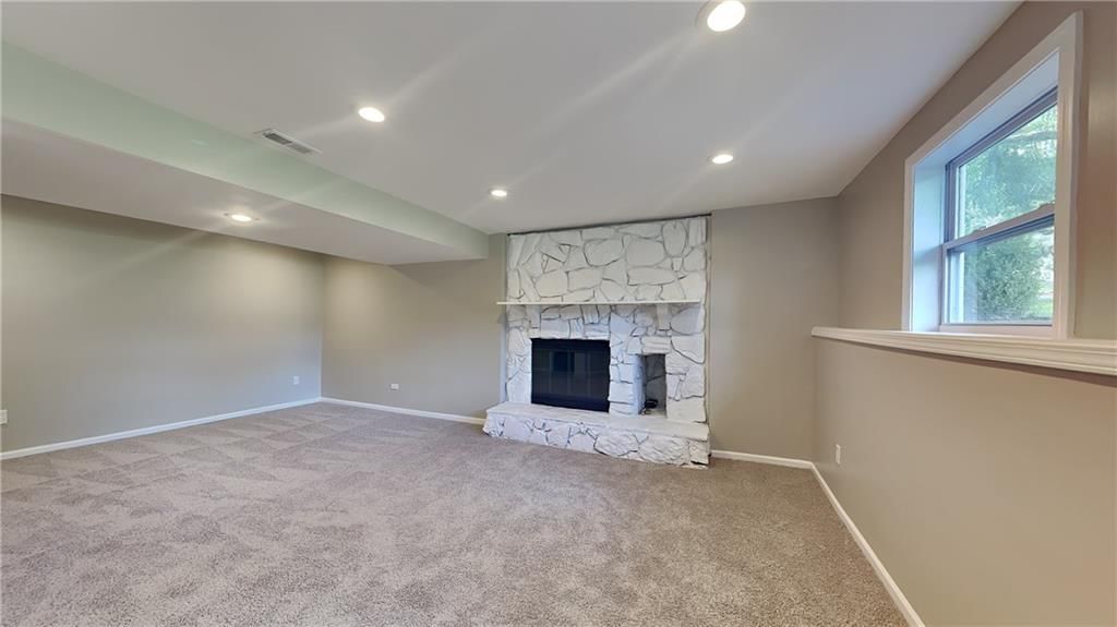 10500 N Baltimore Avenue — photo 8