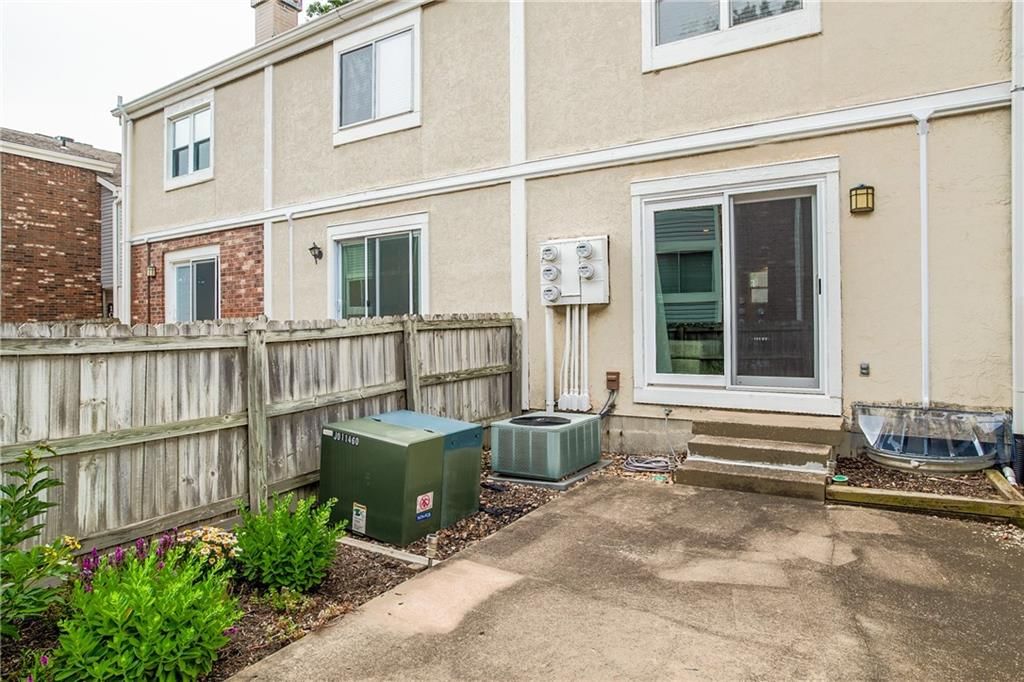 10122 W 96th Terrace — photo 21