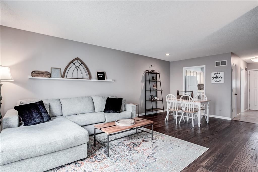 10122 W 96th Terrace — photo 9
