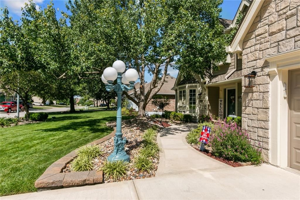 1032 NW High Point Drive — photo 4