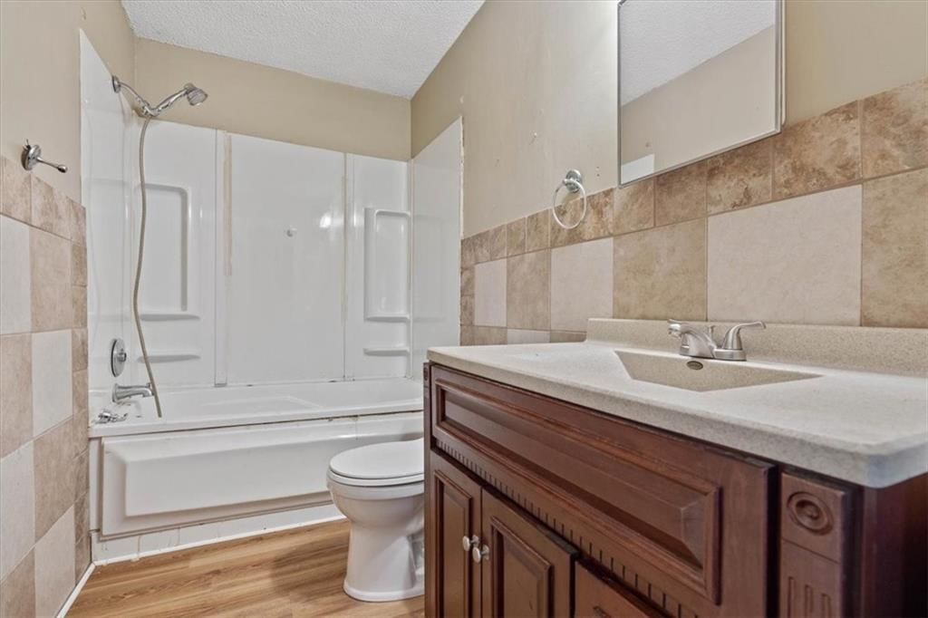 220 Ridgeway Avenue — photo 11