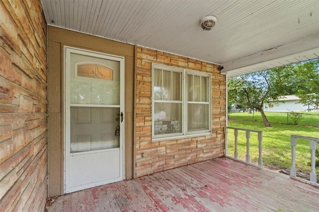220 Ridgeway Avenue — photo 3