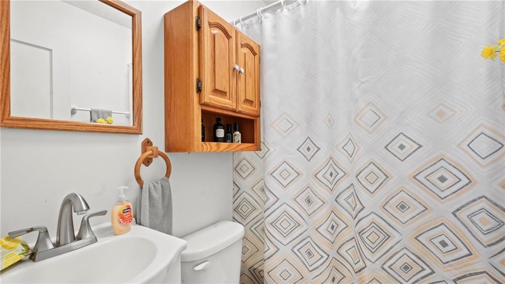 523 W Fleming Road — photo 17