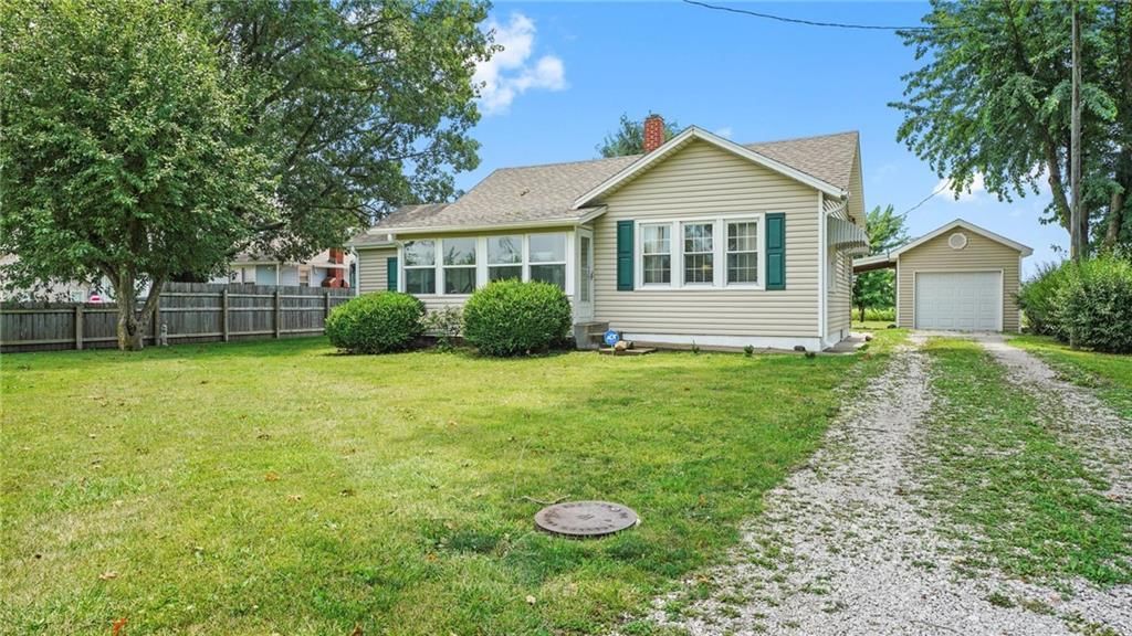 523 W Fleming Road — photo 3