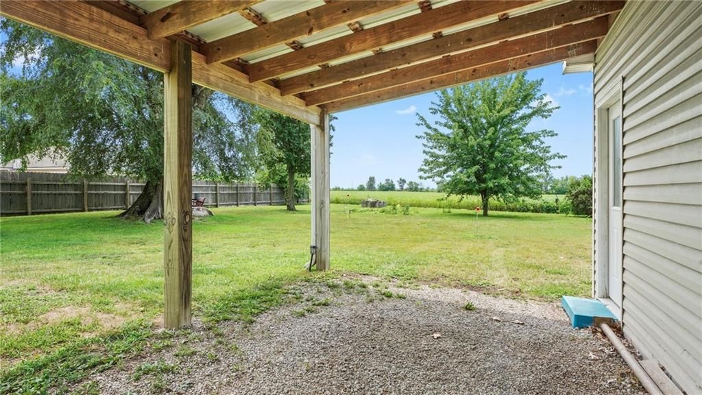 523 W Fleming Road — photo 25