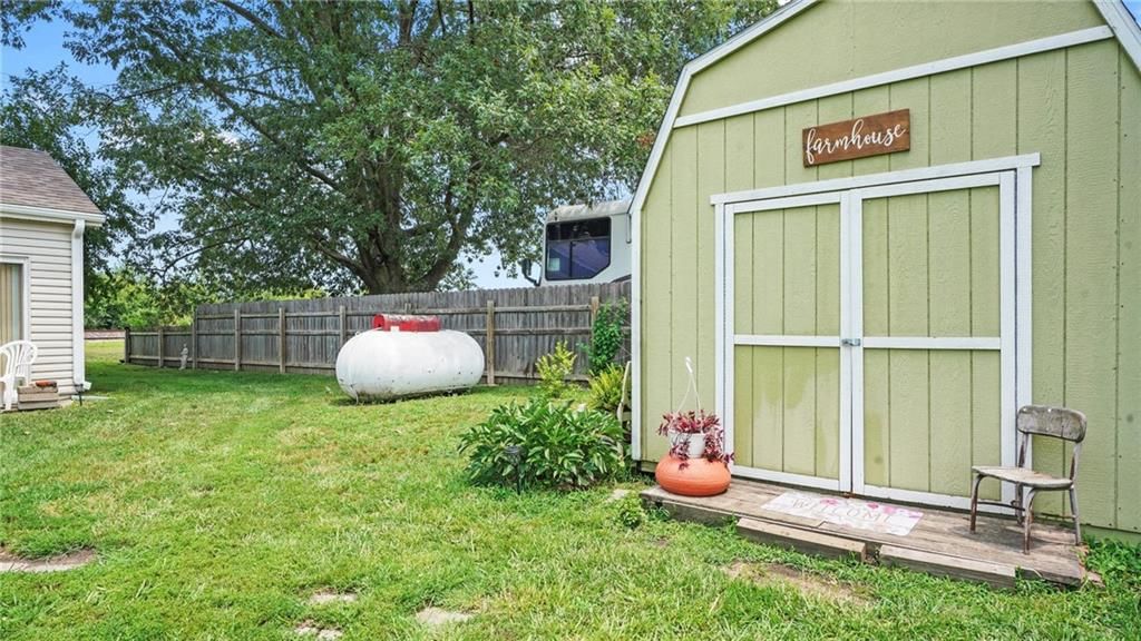 523 W Fleming Road — photo 26
