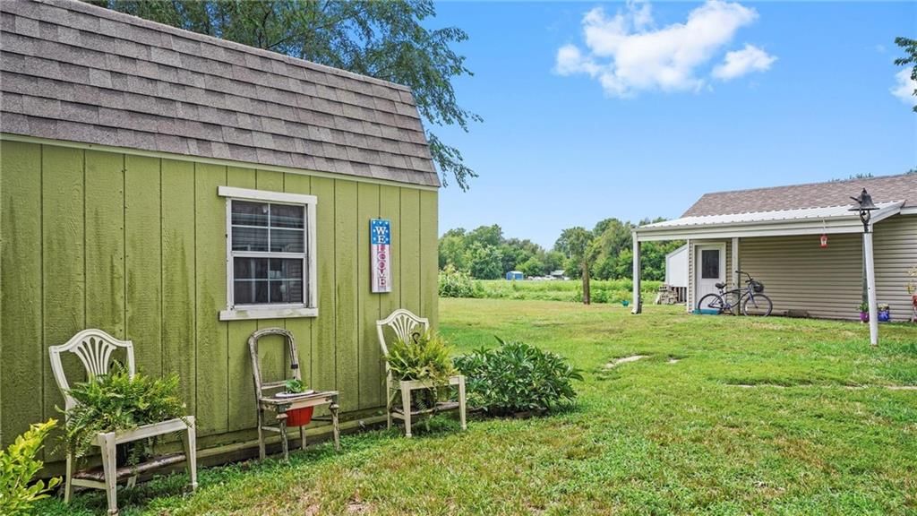 523 W Fleming Road — photo 27