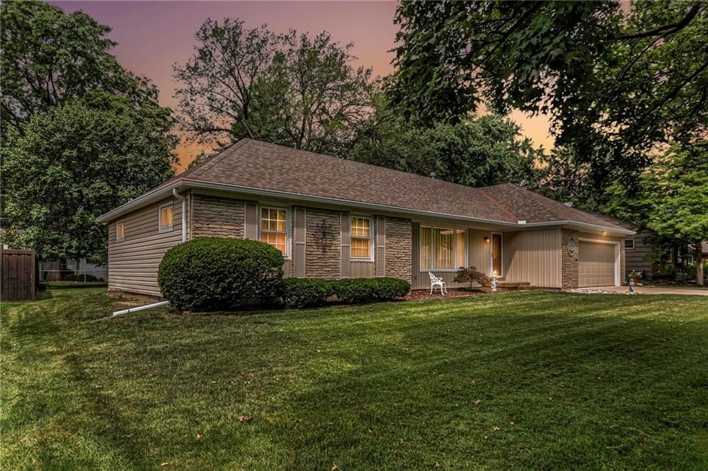 6436 Woodson Drive — photo 2