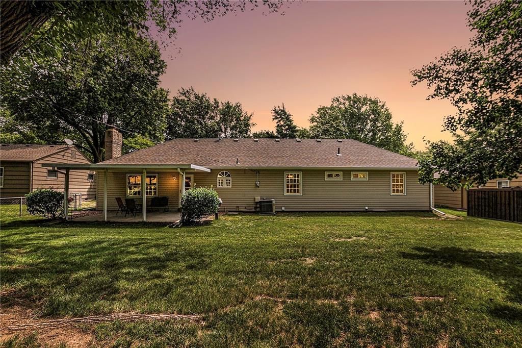 6436 Woodson Drive — photo 3