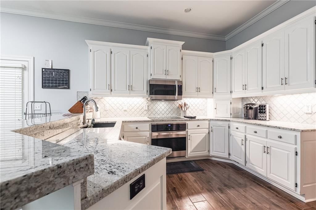 6300 N Kensington Court — photo 18